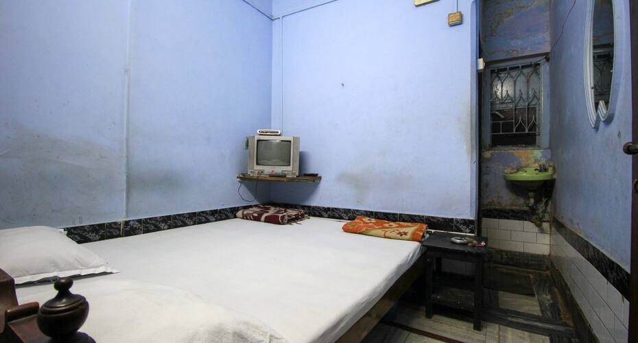 Hotel Al-Gaus, Kolkata 4